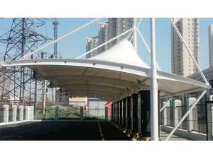膜結構充電樁