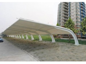 膜結構車棚