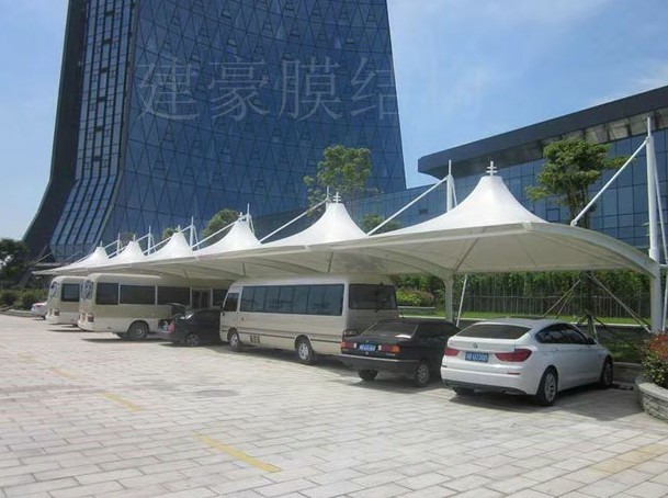 膜結構車棚