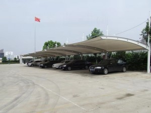 膜結構車棚